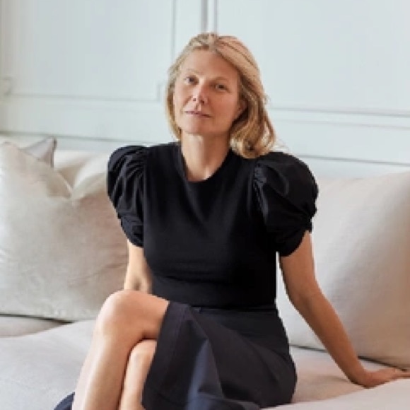 Goop Tops - Goop G label Christopher poplin puff sleeve top in black